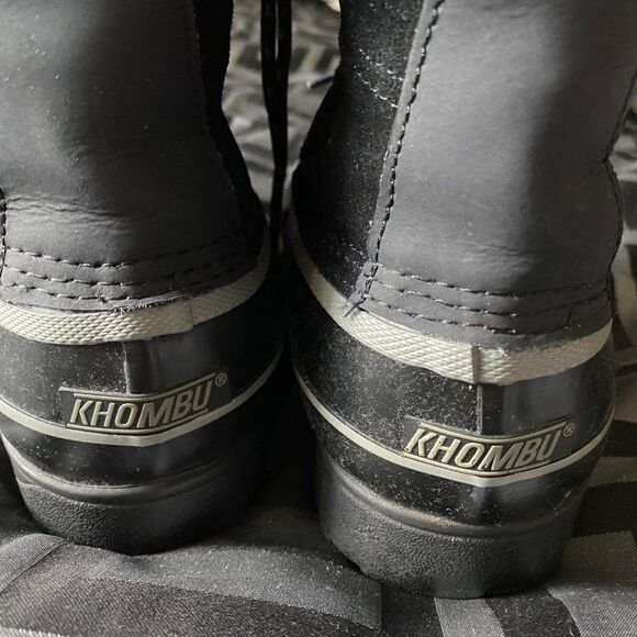 KHOMBU Black boot with faux fur to keep you feet warm for those cold days - Picture 6 of 12